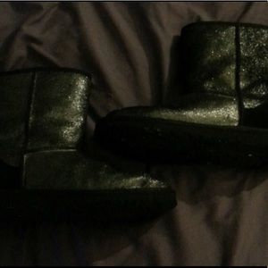 SOLD~Black Sparkle Ugg's