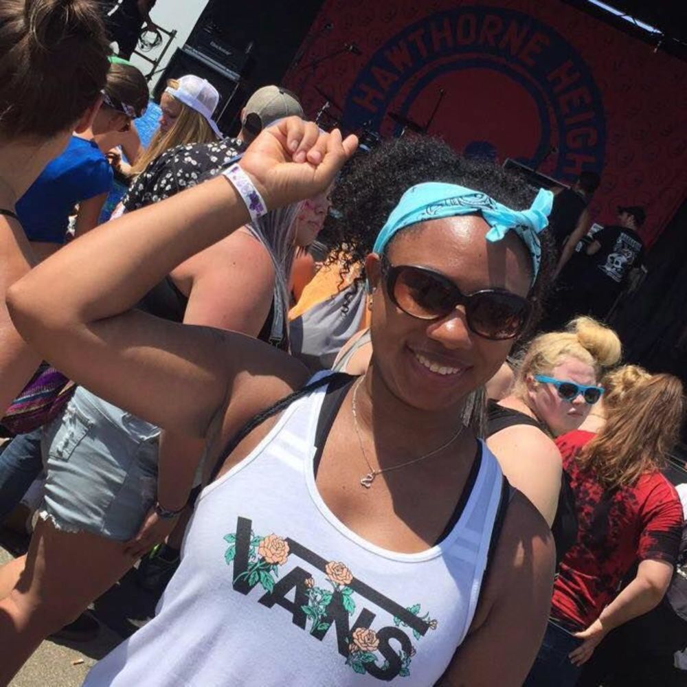 Meet your Posher, Nicole