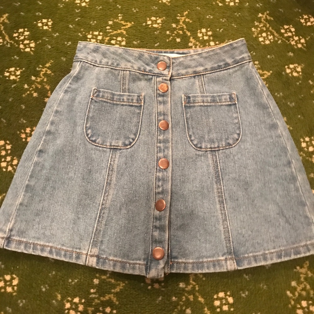 NWOT Brandy Melville denim skirt with buttons