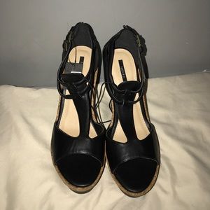 Black Wedges