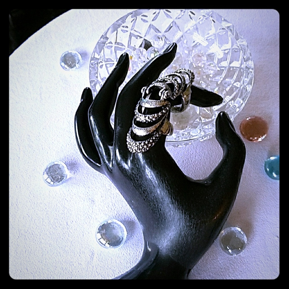 EDGY MIXED METAL FINGER RING