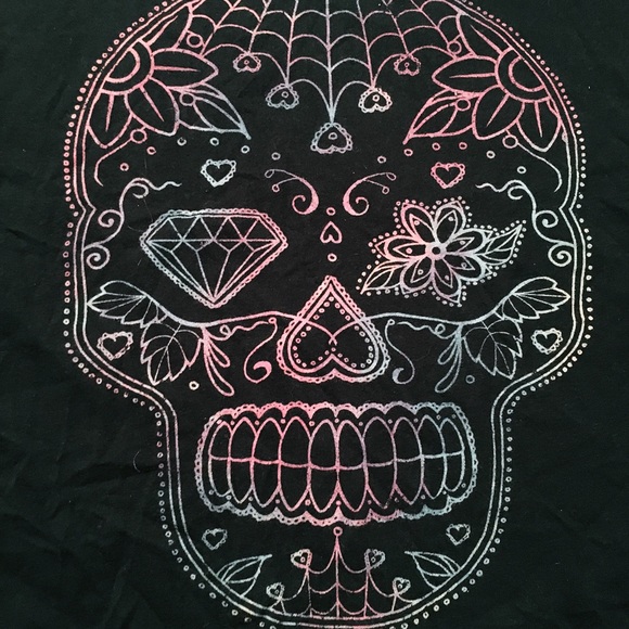 torrid Tops - EUC Sugar Skull Graphic Tee torrid Tops - EUC Sugar Skull Graphic Tee