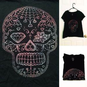 torrid Tops - EUC Sugar Skull Graphic Tee torrid Tops - EUC Sugar Skull Graphic Tee