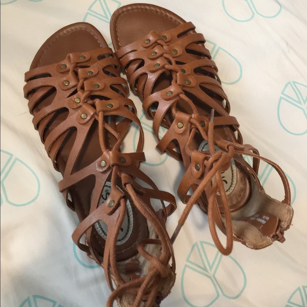 Kids brown gladiator sandals!