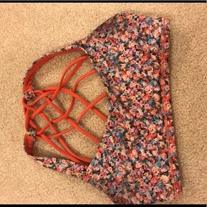 Lulu lemon sports bra. Size 2!!!