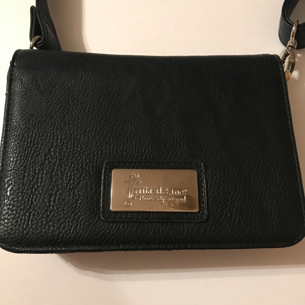 Initial inc. purse