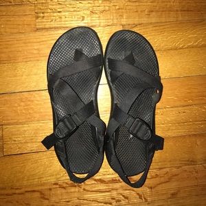 black chacos with toe strap!!
