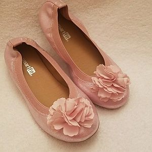 Pretty pink girls ballet flats