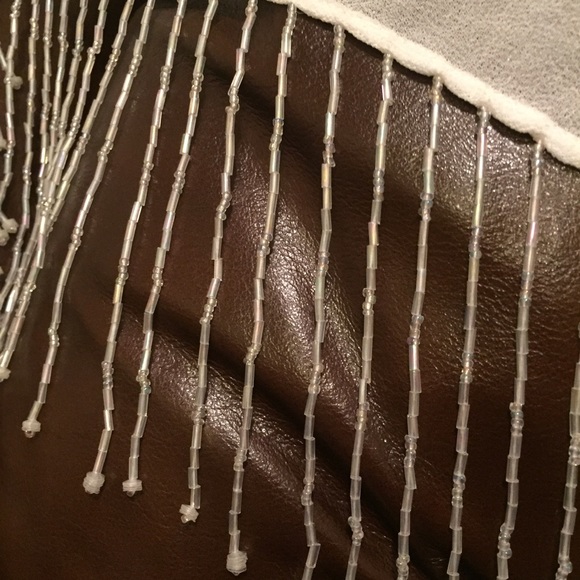 White Baar and Beards beaded shawl - Picture 3 of 5