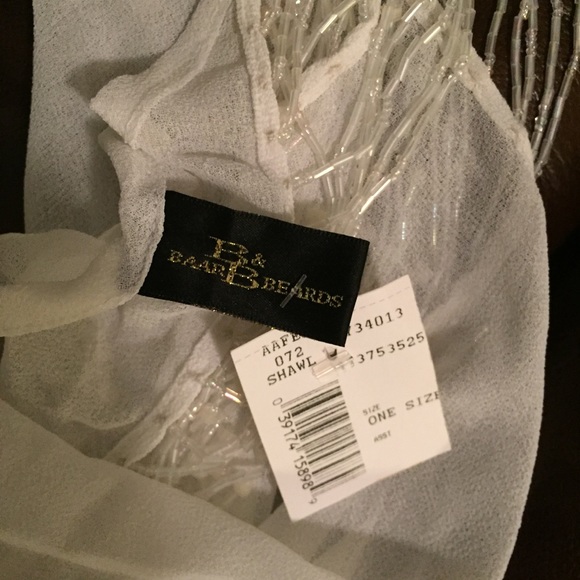 White Baar and Beards beaded shawl - Picture 4 of 5