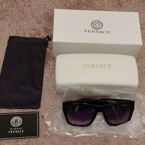 New Versace unisex Sunglasses Medusa