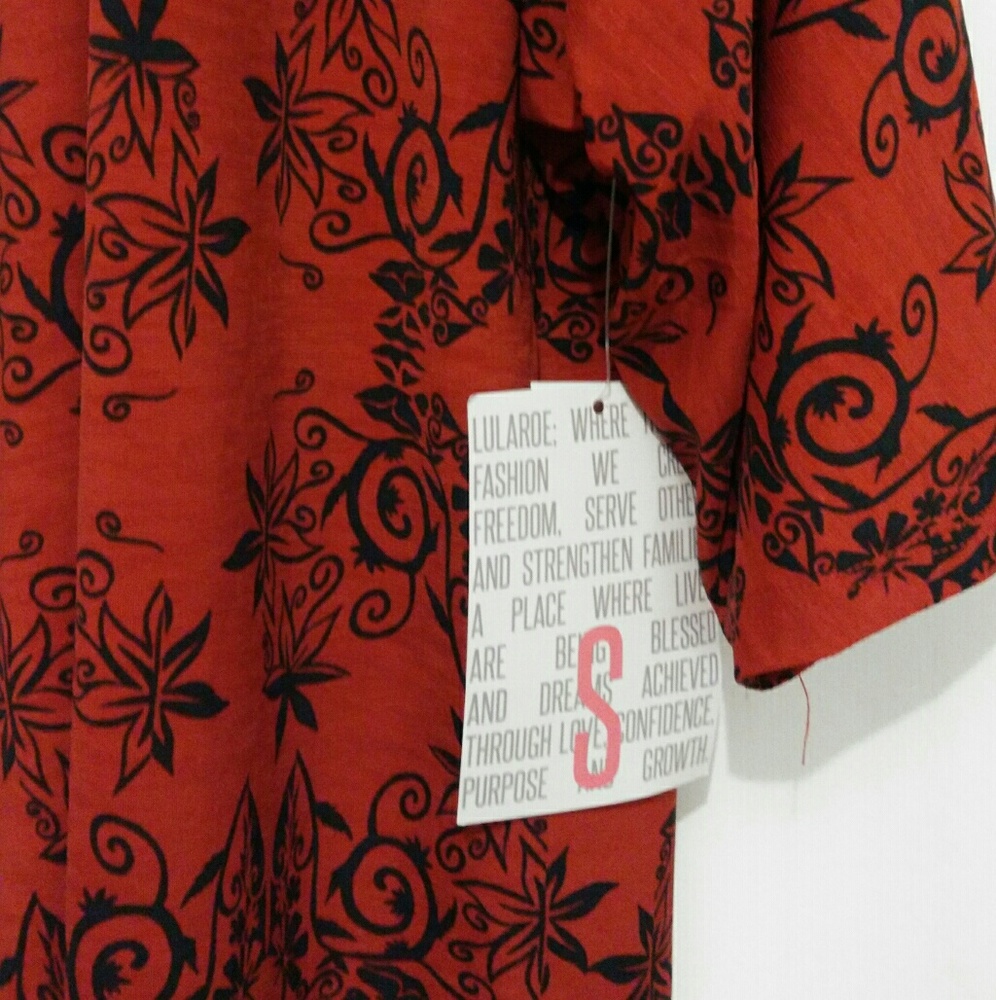 SOLD Lindsay Kimono S BNWT