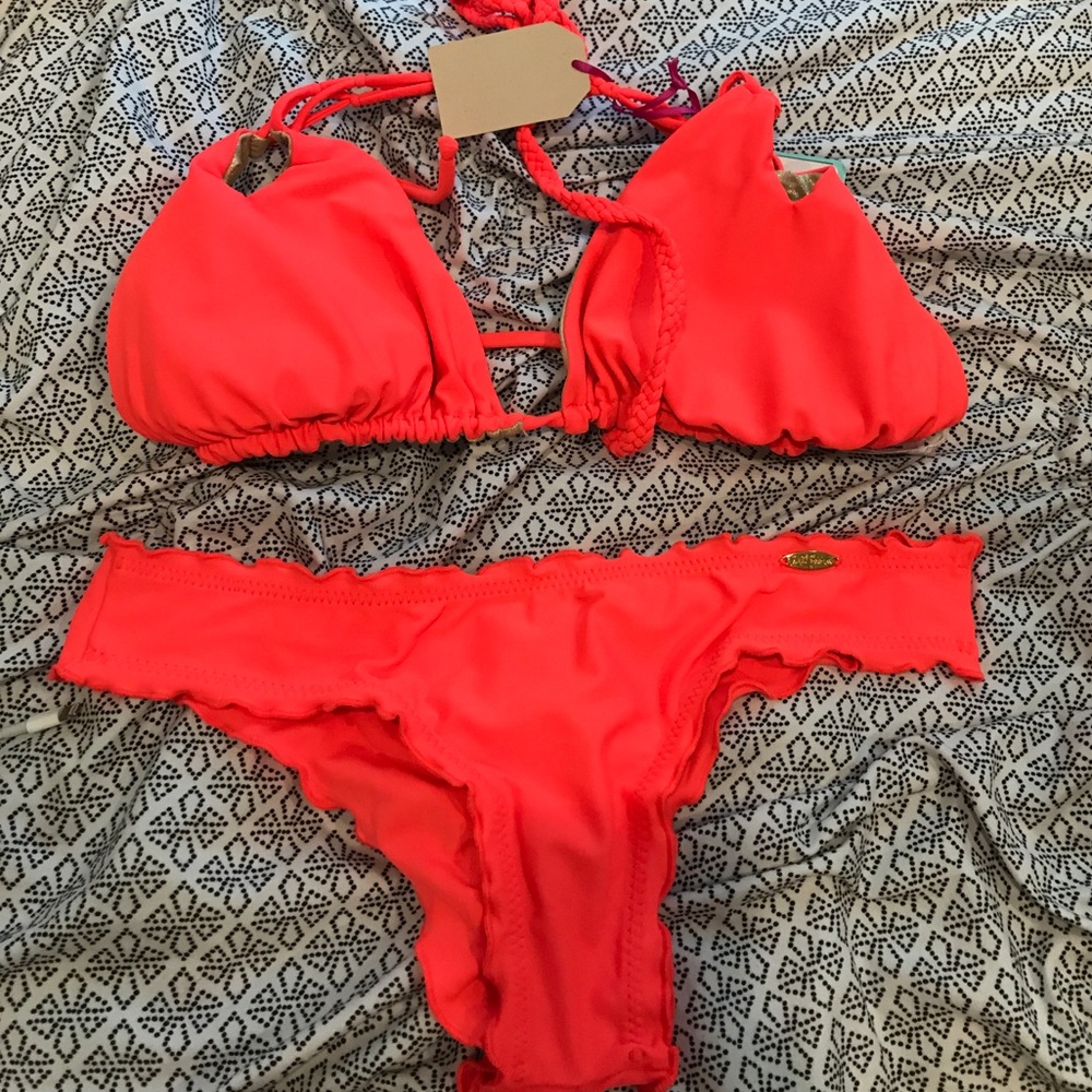 Luli fans bikini