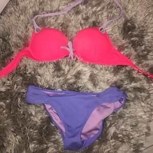 VS Size 34B Bombshell Bikini top, Cheeky small!