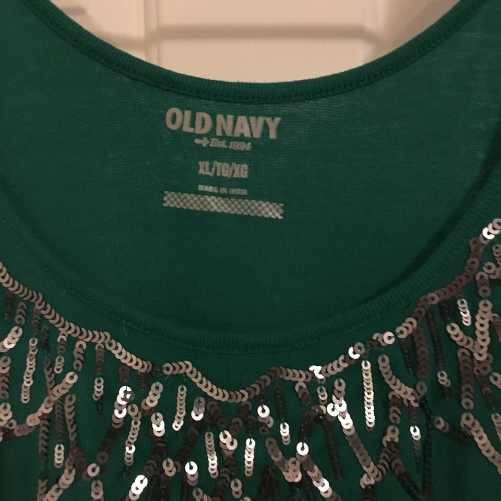 🍀Green Tank - Picture 2 of 3