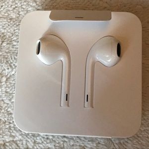 Apple EarPods with Lightning Connector
