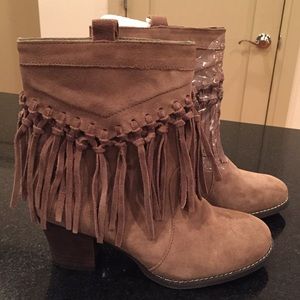 SBICCA Suede Leather boots Sound in Khaki 8.5! NEW