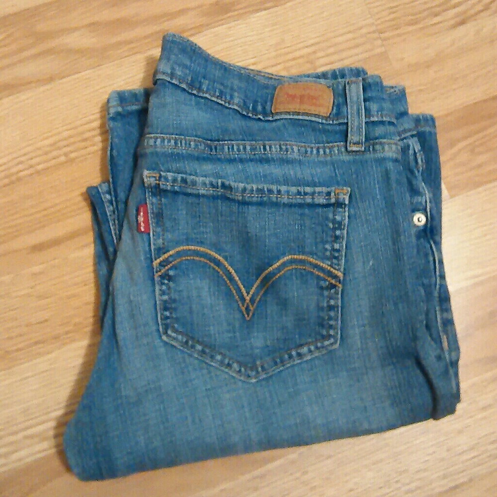 Levi's too super low