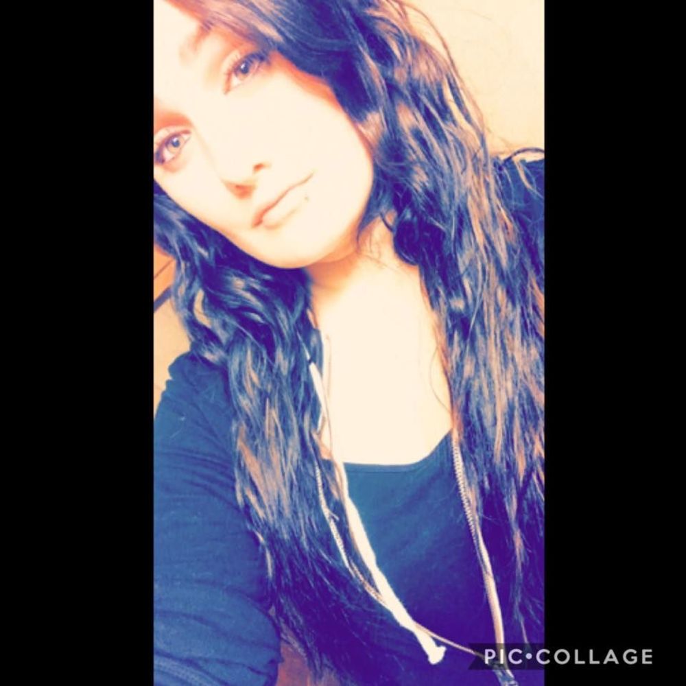 Meet your Posher, Courtney