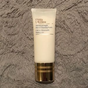 Estée Lauder  Micro Cleansing Foam
