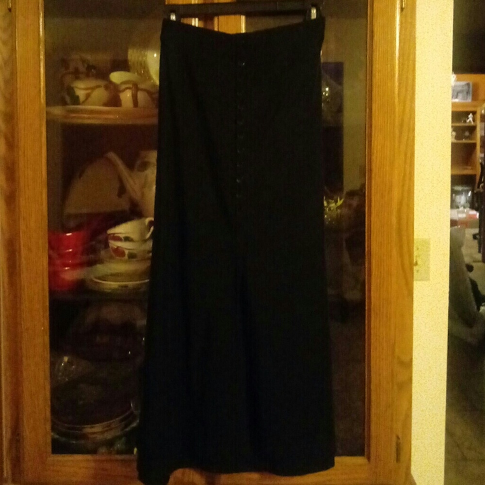 Black knit skirt