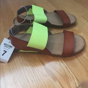 Mossimo woman's sandals- size 7