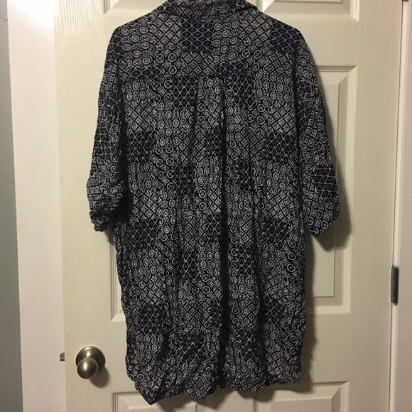 πHPπEnro short sleeve button-down - Picture 3 of 3