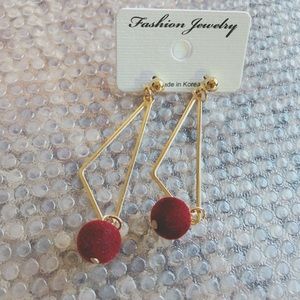 New pierced maroon elegant earrings