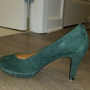 Barely worn Clarks Emerald/Green heels