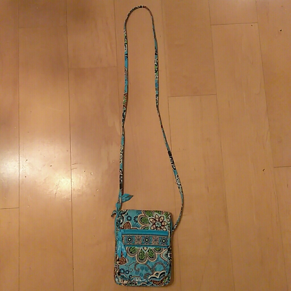 ❤❤SOLD❤❤Vera Bradley crossbody