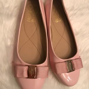 Salvatore Ferragamo light pink flats