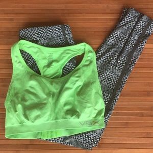 ✨Flash Sale! Victoria's Secret Neon Sports Bra