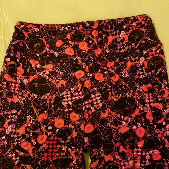 🌺HP🌺Lularoe OS leggings NWOT - Picture 3 of 3