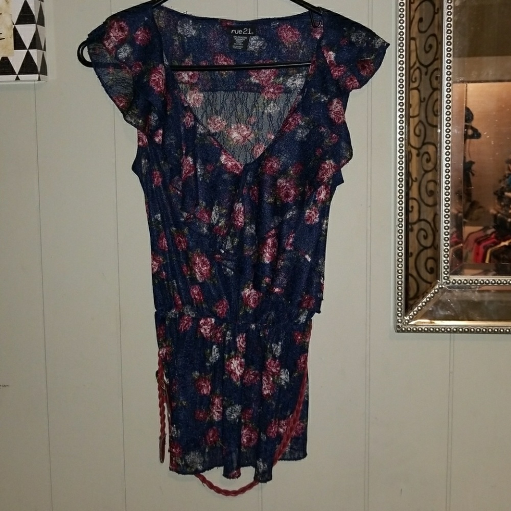 Rue 21 babydoll sleeve ruffle top