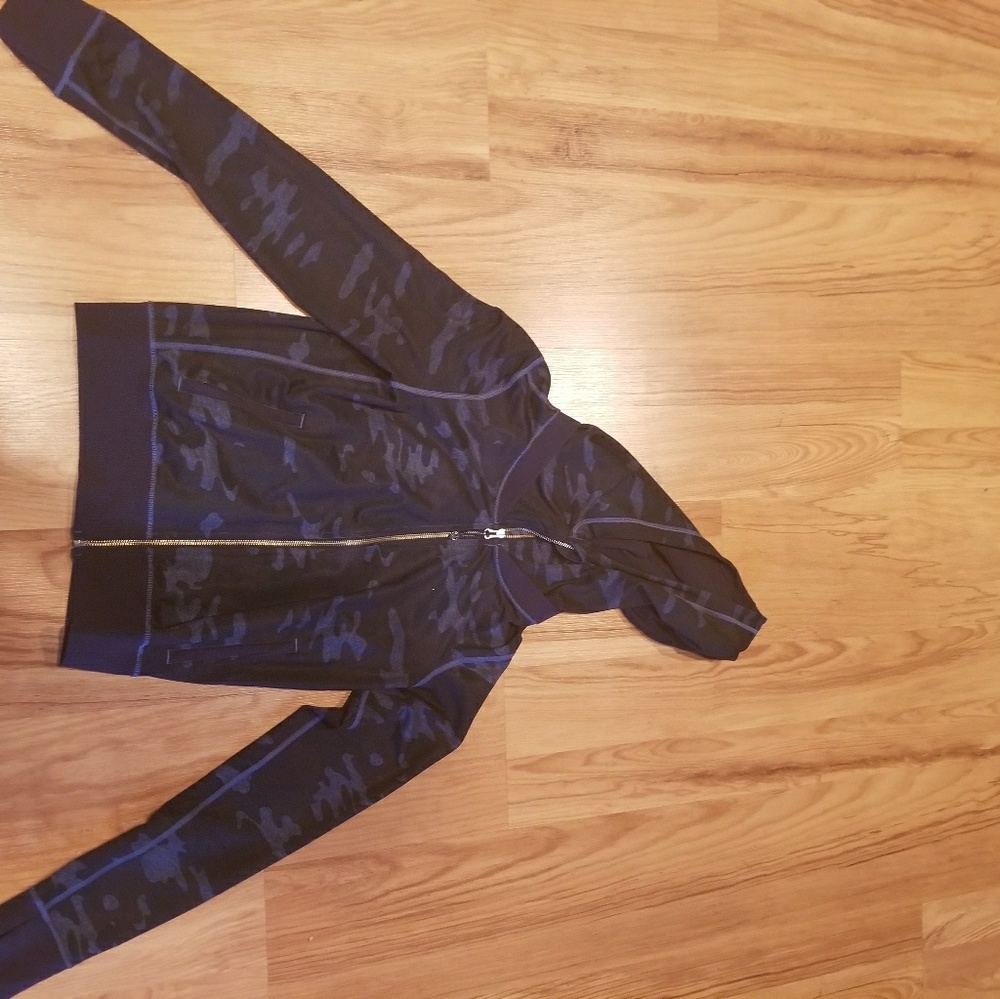 Lululemon namaksar oil slick camo hoodie