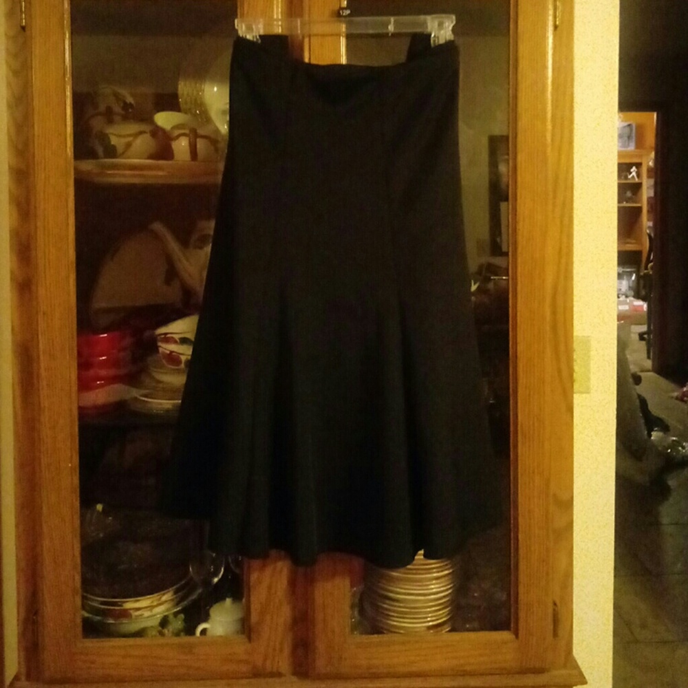 Investments Black knit skirt