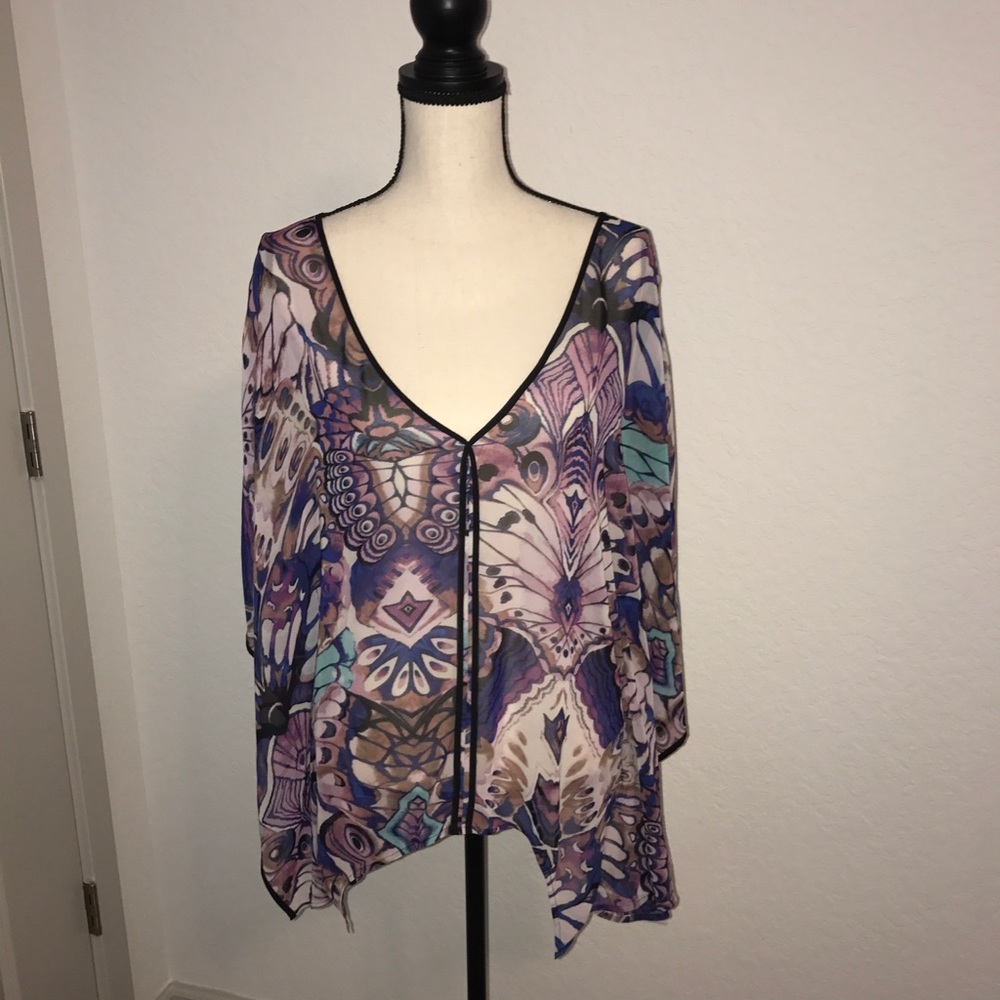 BEAUTIFUL BEBE MULTI COLORED SHIRT! SIZE SMALL !