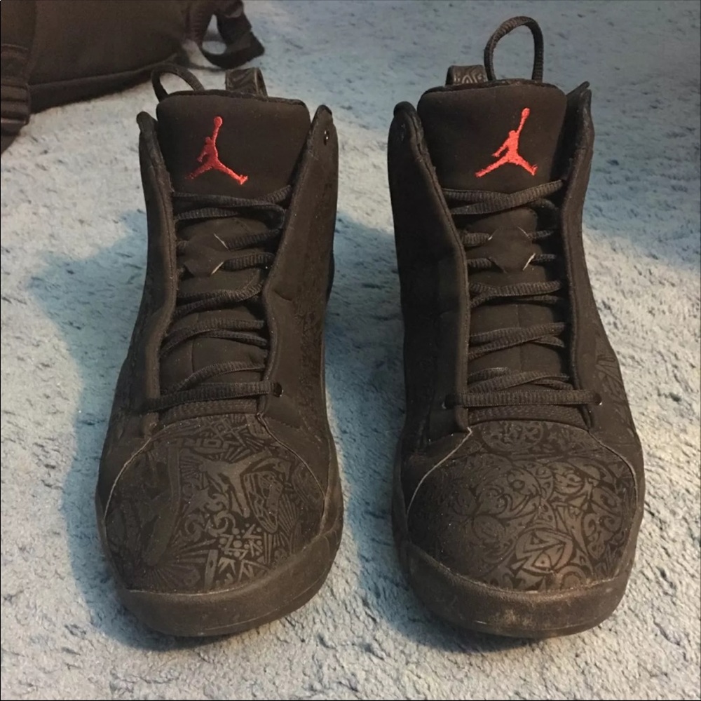 Jordan Accolades Black