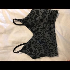 Lululemon sports bra