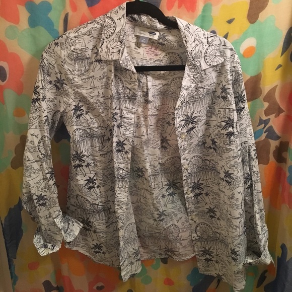 Old Navy Boardwalk Print Button-Down Shirt Size M - Picture 1 of 5