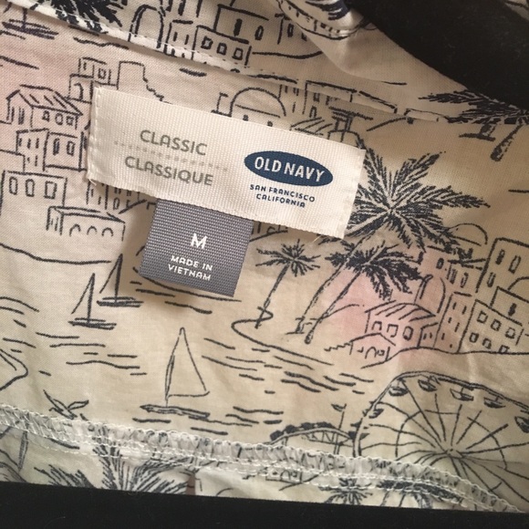 Old Navy Boardwalk Print Button-Down Shirt Size M - Picture 4 of 5