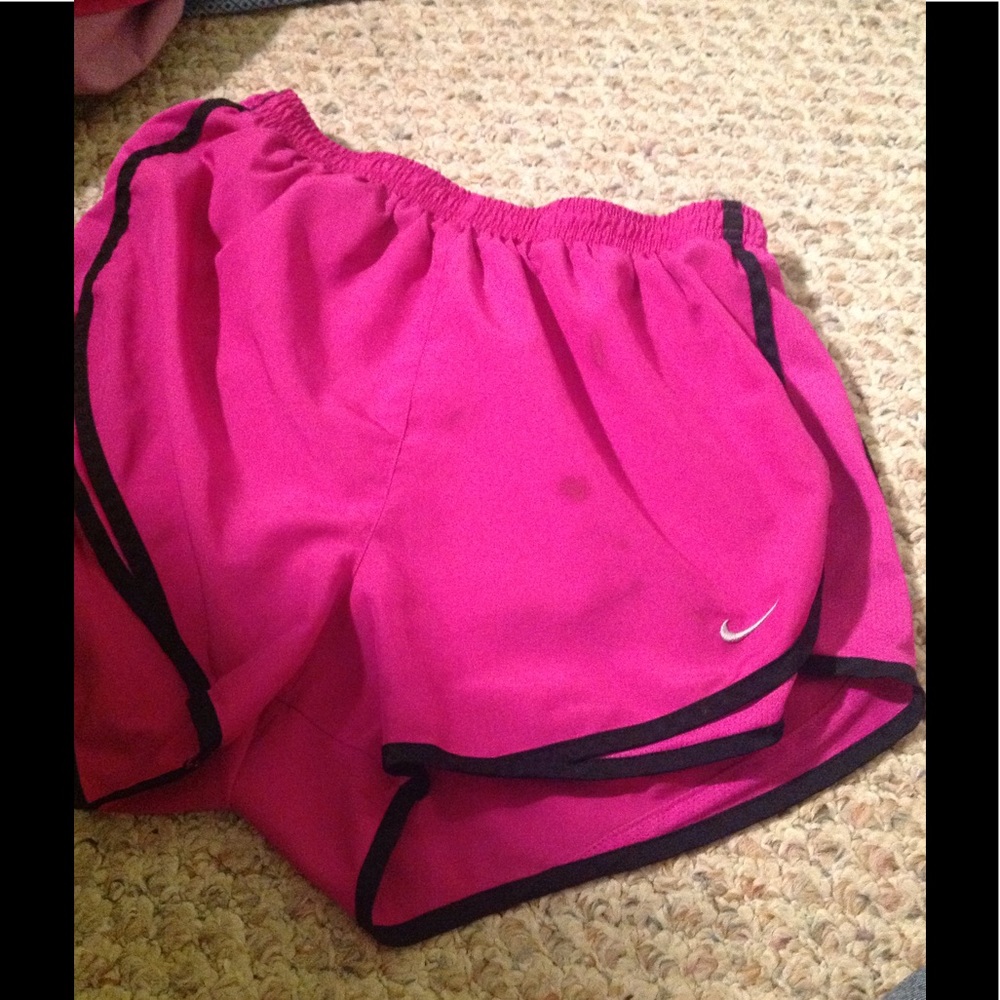 Super cute Nike shorts !