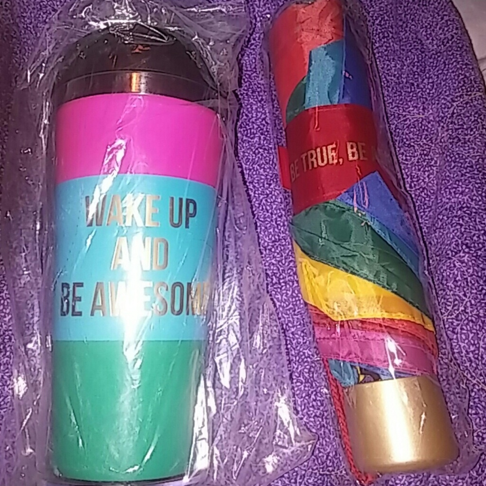 Brand new coffee travel cup and mini umbrella