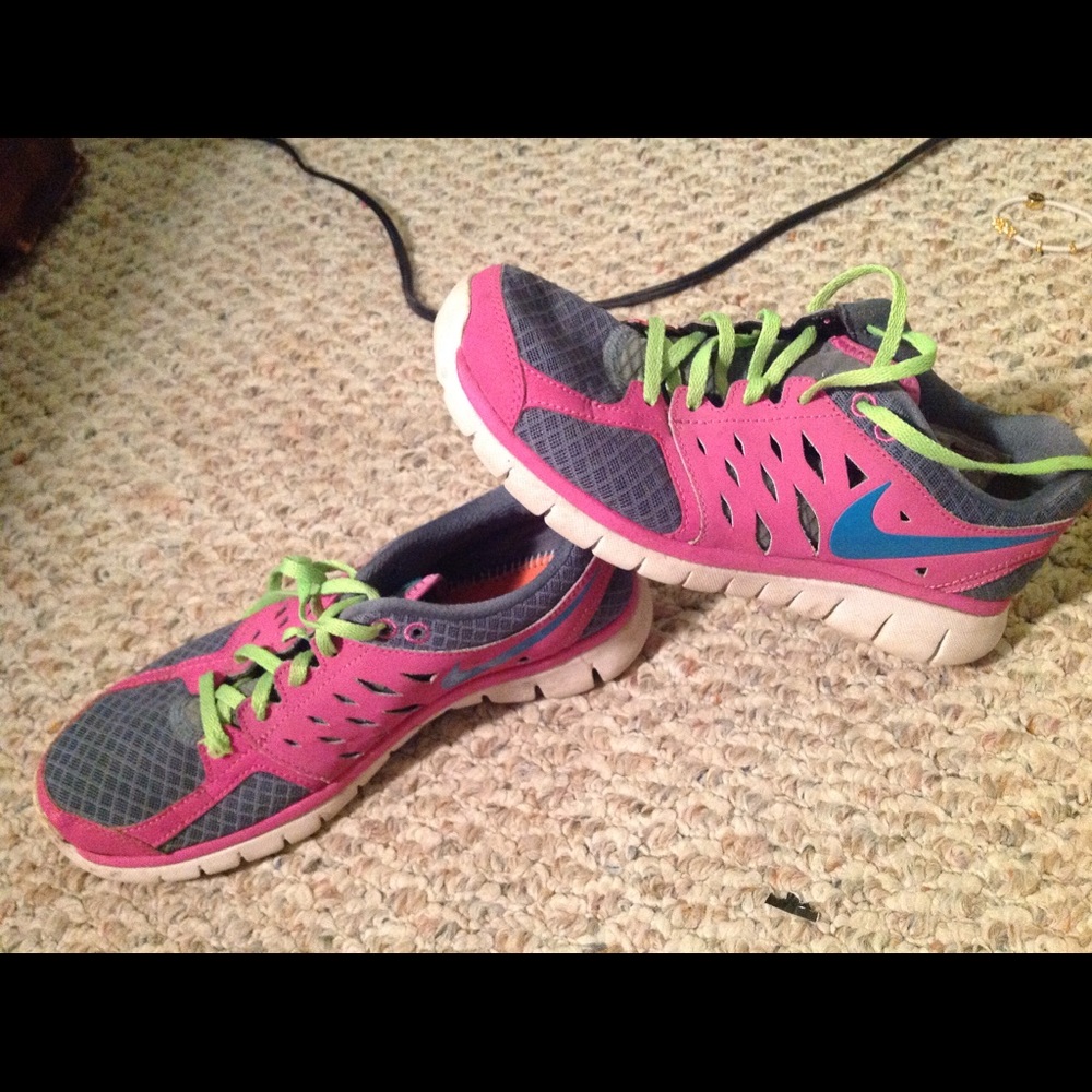 Nike free runs