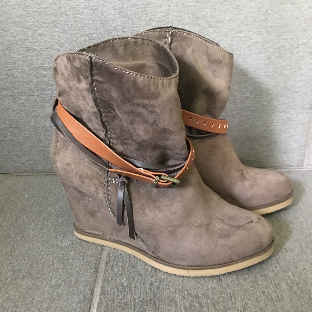 Soft Brown Wedges - Size 7 1/2