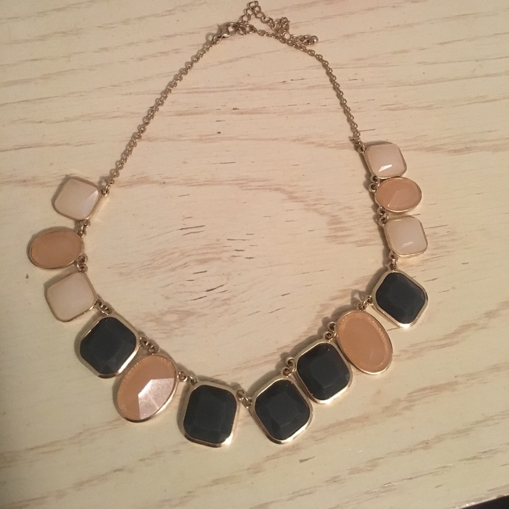 Multicolored gold necklace