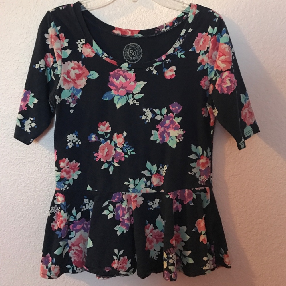 Floral Printed Flowy Shirt 🌸