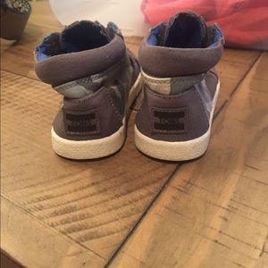 Toddler Toms Size 6