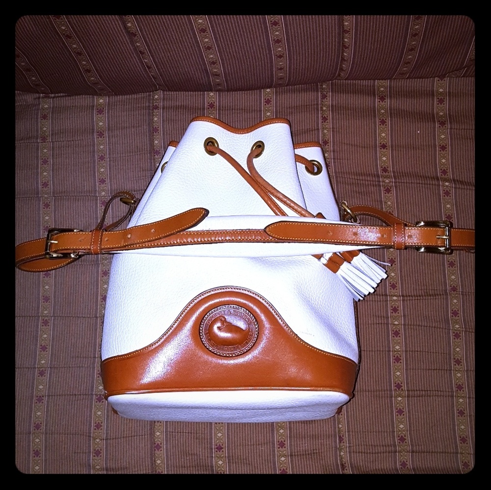 Dooney & Bourke Vintage All Weather Leather🎃