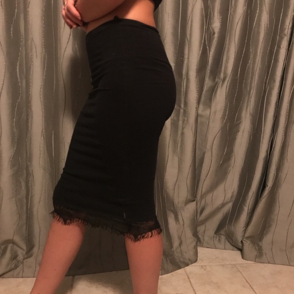 black volcom pencil skirt - Picture 4 of 5